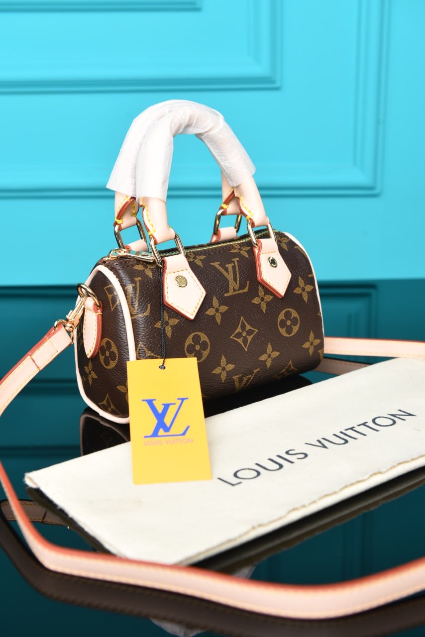 LOUIS VUITTON — Bags Women