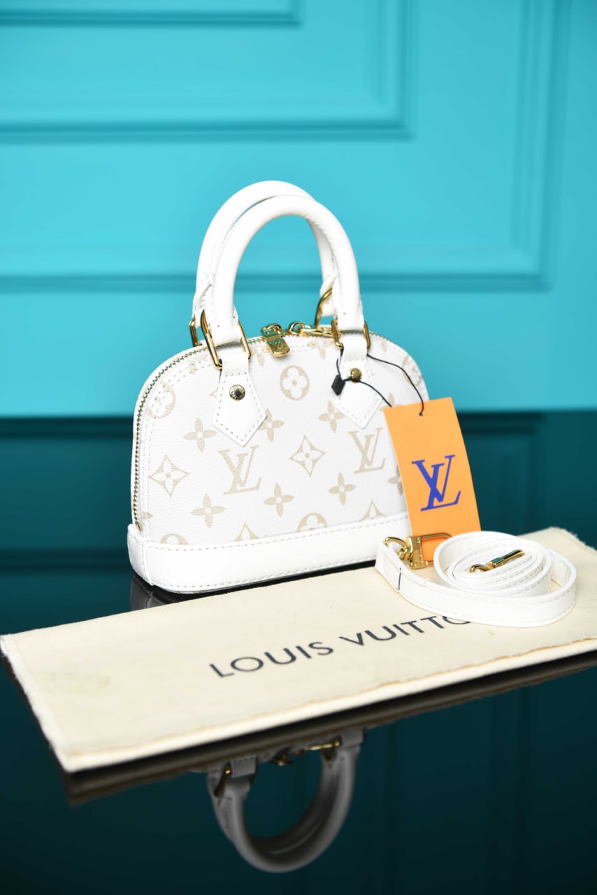 LOUIS VUITTON — Bags Women
