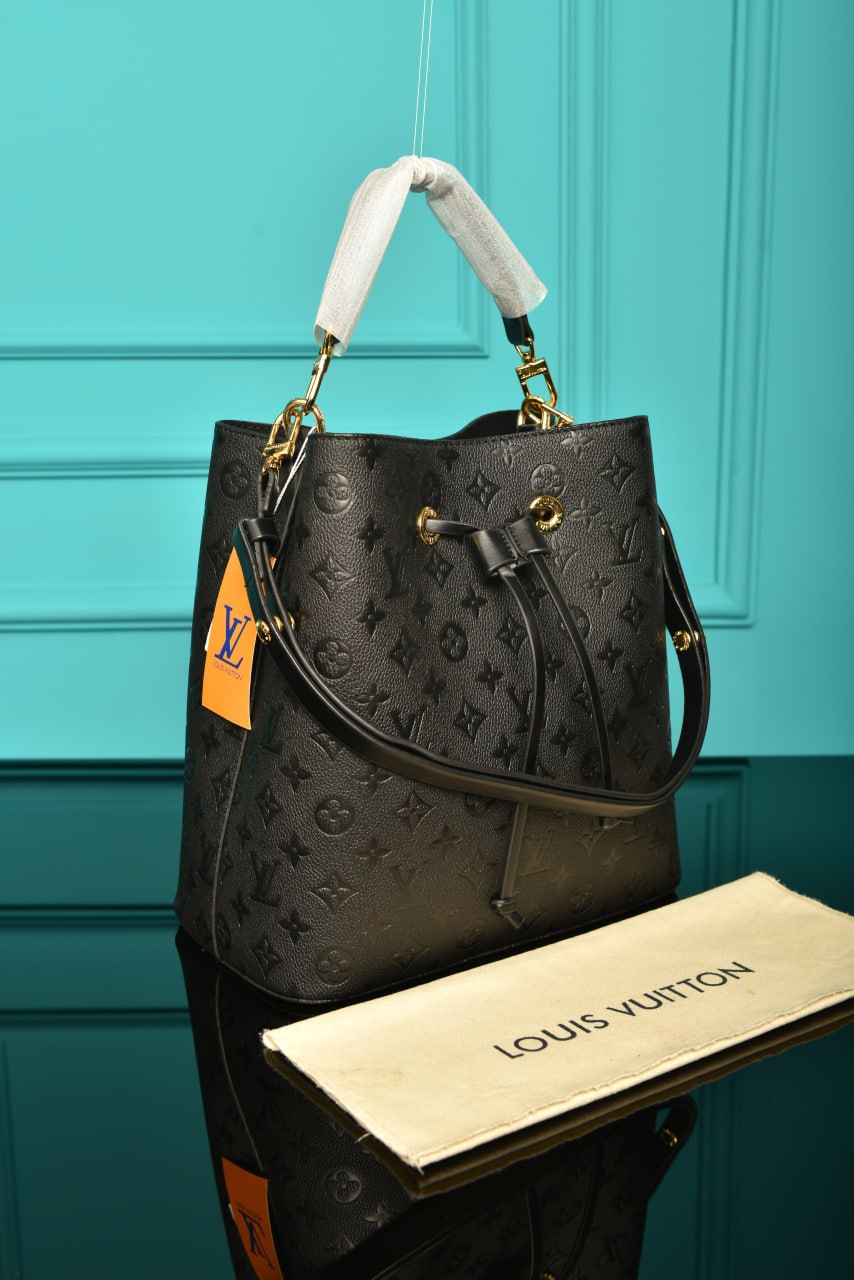 LOUIS VUITTON — Sacs Femme