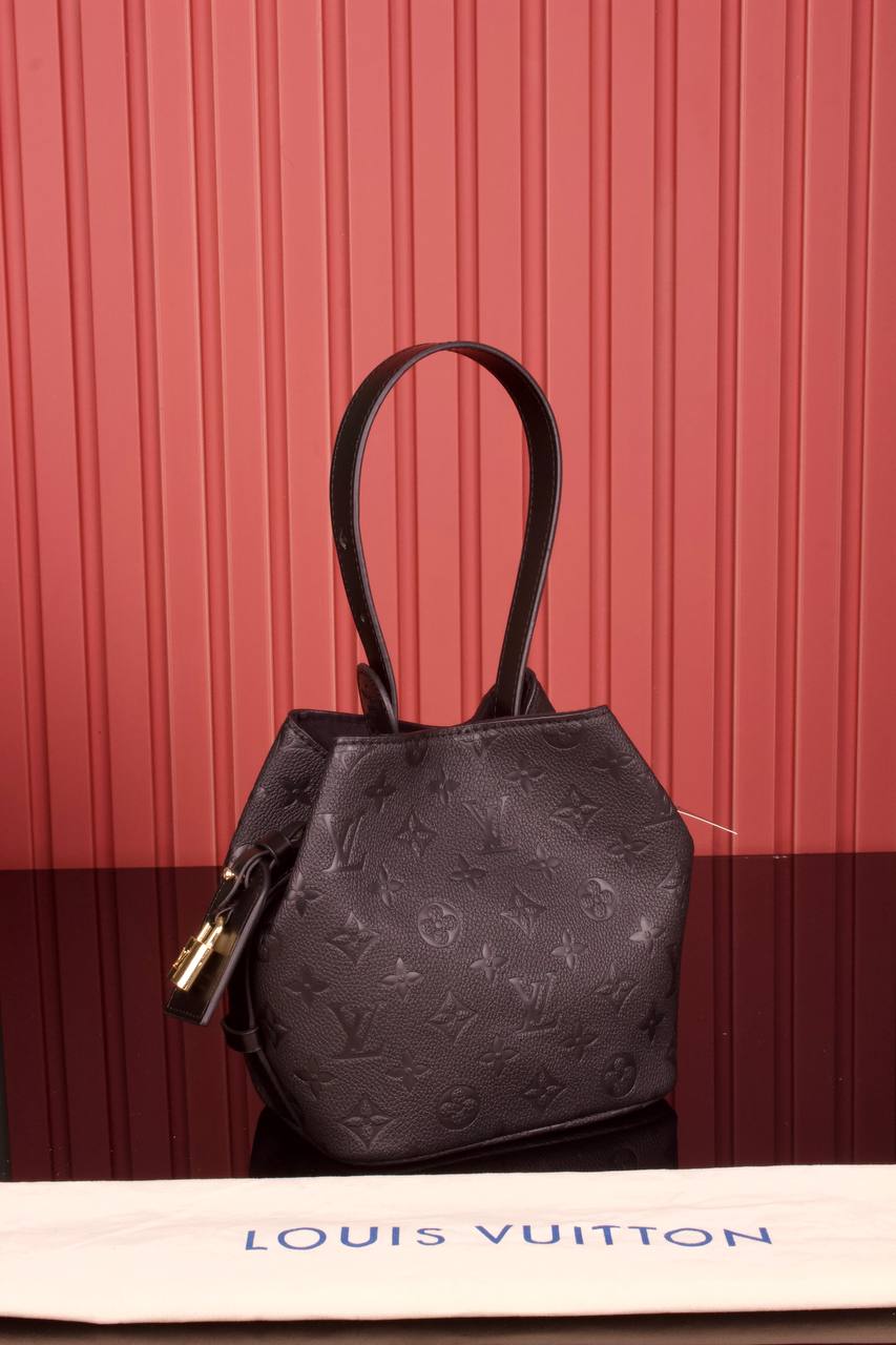 LOUIS VUITTON — Sacs Femme