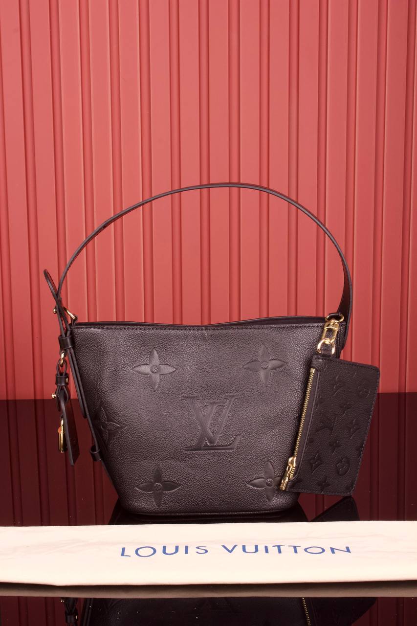 LOUIS VUITTON — Bolsos Mujer