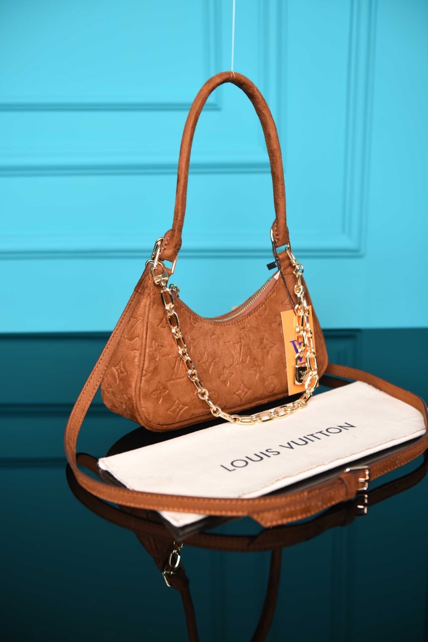 LOUIS VUITTON — Bags Women